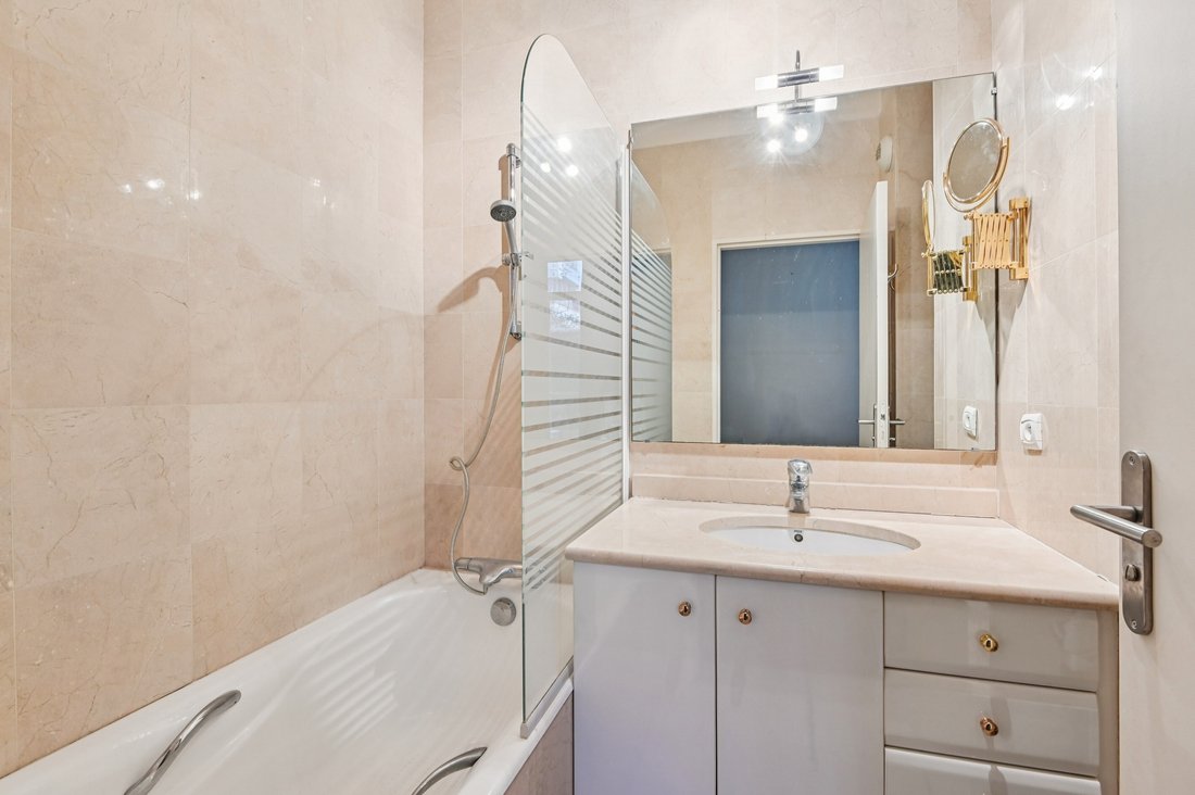Apartment in Vaugirard-Parc des Expositions, Paris 15e Arrondissement, Paris 1 - 16835075