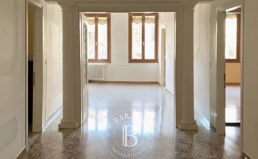 Castle for Sale in Venice, Veneto, Italy