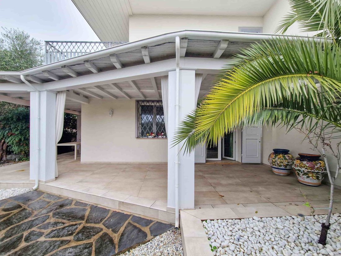 House in Center, Forte dei Marmi, Tuscany 3 - 16837569