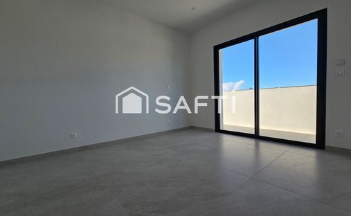 16th C Castle With Outbuildings, Perfectly Renovated