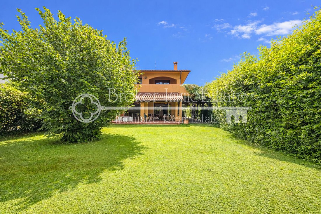 Villa in Center, Forte dei Marmi, Tuscany 1 - 16840367