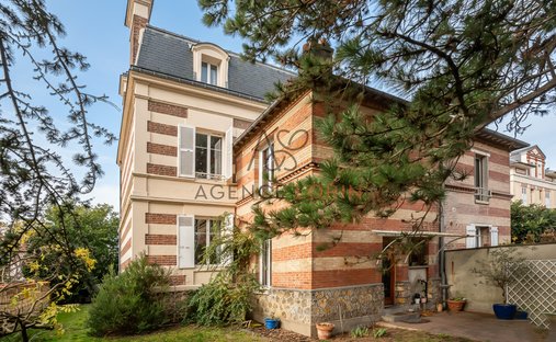 Château For Sale, 15 Rooms Le Vesinet 78110