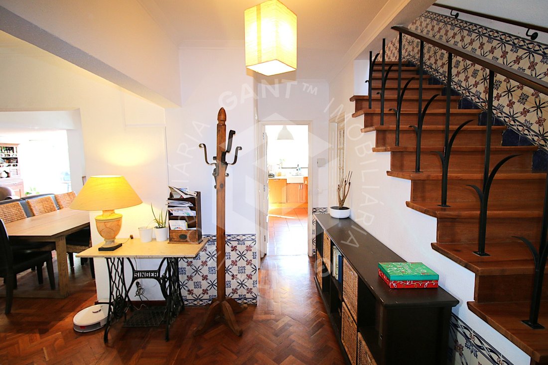 House in Carcavelos e Parede, Lisbon, Portugal 2 - 16835352