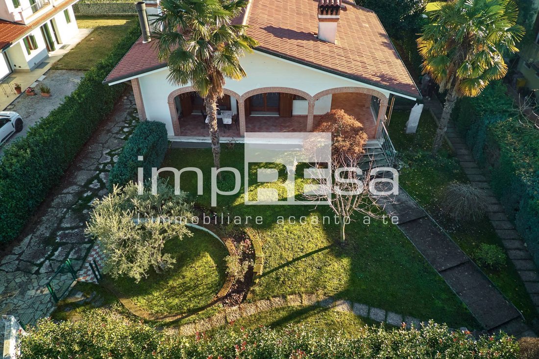 Villa in Povegliano, Veneto, Veneto, Italy 1 - 16834192