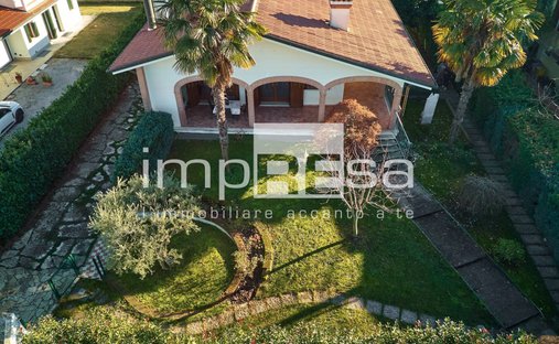 Villa in Povegliano, Veneto, Veneto, Italy 1