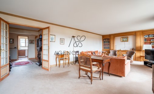 Château For Sale, 15 Rooms Le Vesinet 78110