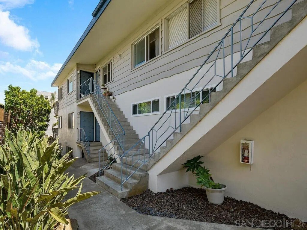 San Diego, California, United States 2 - 16835388