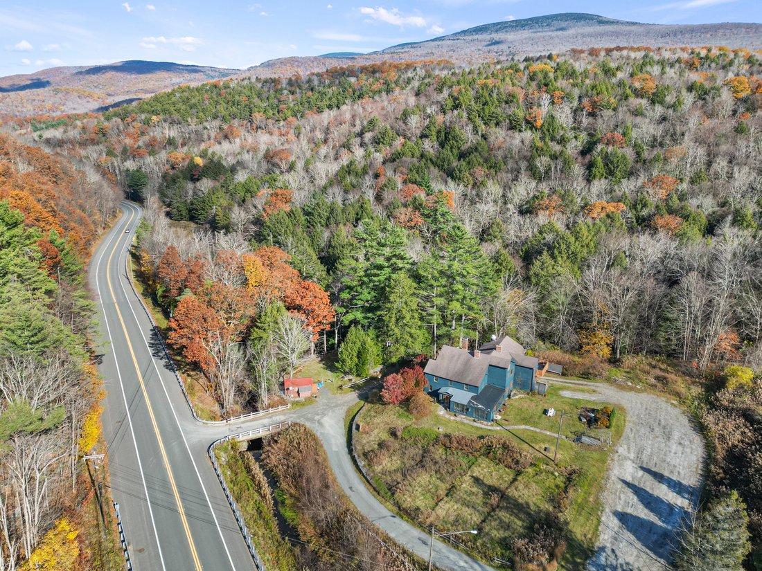 House in Lanesborough, Massachusetts, United States 1 - 16832086