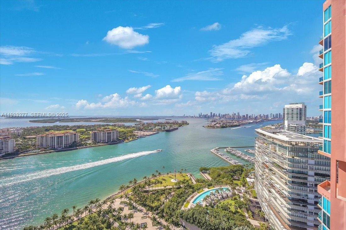 Condo in Miami Beach, Florida, United States 4 - 16831904