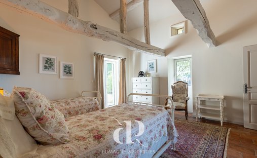 Castle for Sale in Lectoure, Occitanie, France