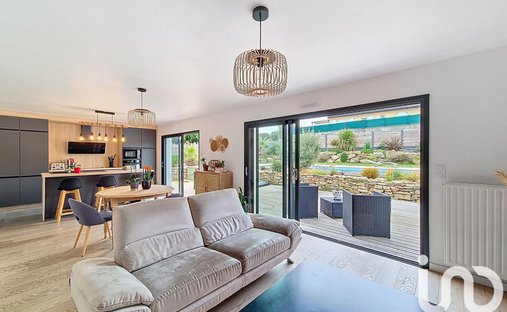 Castle for Sale in Guidel, Brittany, France