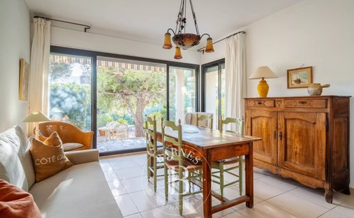 Castle for Sale in Cassis, Provence-Alpes-Côte d'Azur, France