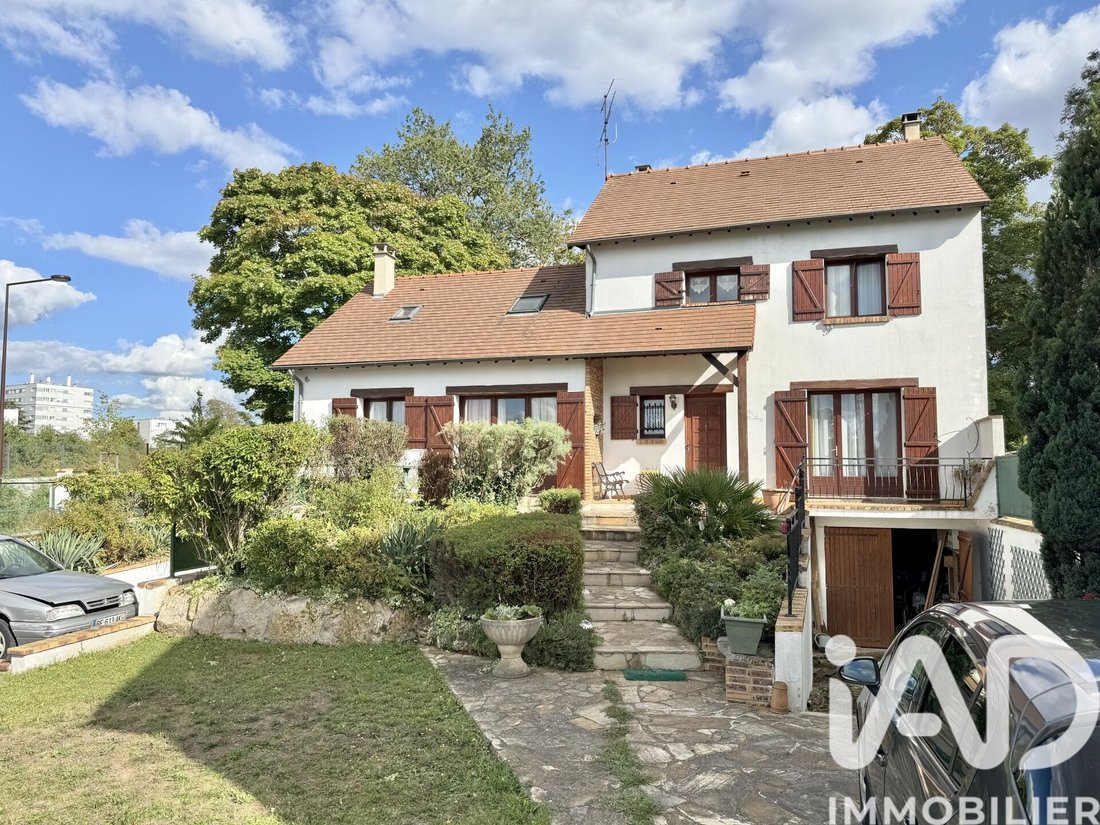 House in La Cilof, Viry-Chatillon, France 1 - 16839701