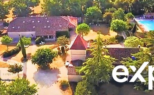 The Noble Chartreuse With Swimming Pool And Pigeoneer