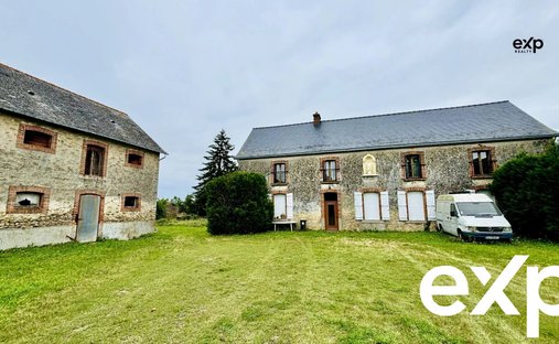 Castle for Sale in Laval, Pays de la Loire, France