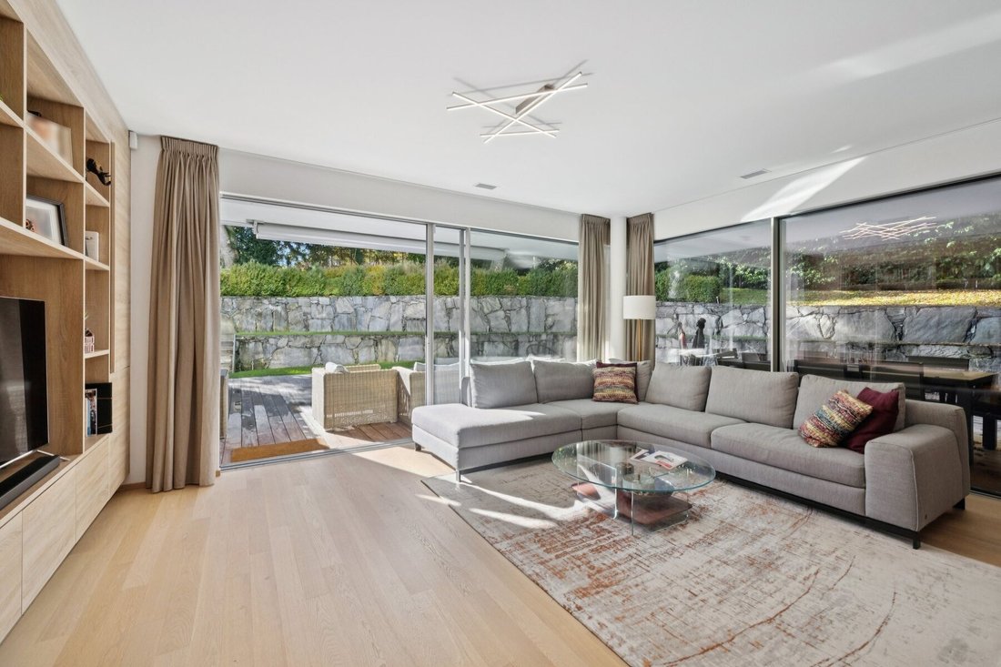 Perfect Harmony Between Comfort And Greenery, In The Heart Of Nyon