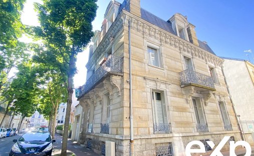 Château With Two Gîtes And Reception Hall.