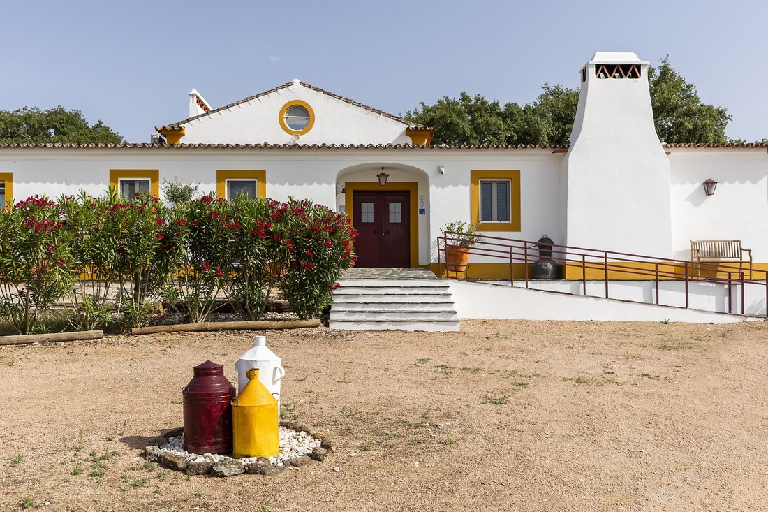 Finca in Alandroal (Nossa Senhora da Conceicao), Sao Bras dos Matos (Mina do Bugalho) e Juromenha (Nossa Senhora do Loreto), Évora District, Portugal 4 - 16838638