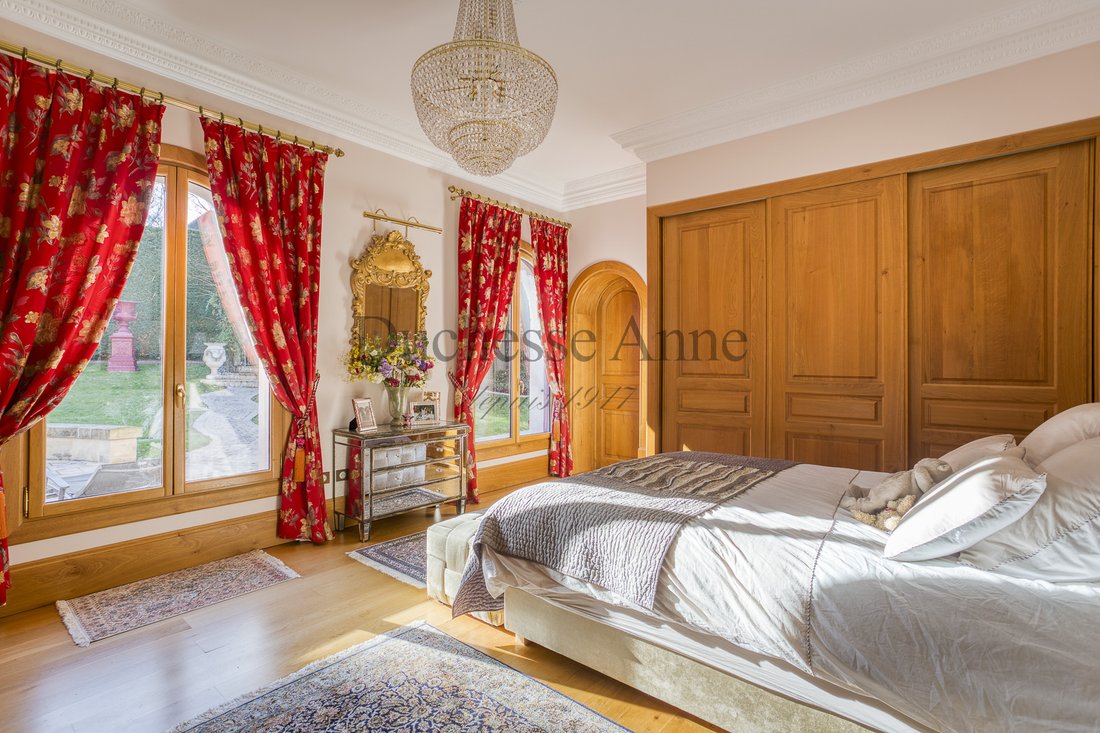 House in Montfort-l'Amaury, Ile-de-France, France 5 - 16832656