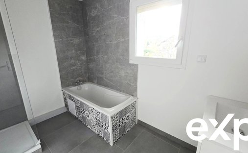 Castle for Sale in Bons-en-Chablais, Auvergne-Rhône-Alpes, France