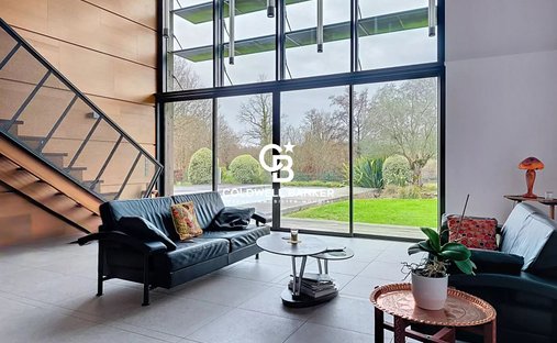 Castle for Sale in La Roche-sur-Yon, Pays de la Loire, France