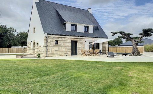 House in Nord, Caudan, France 1