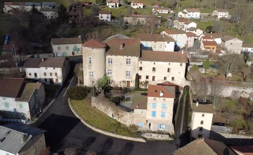 Schloss in La Chaise-Dieu, Auvergne-Rhône-Alpes, Frankreich 1