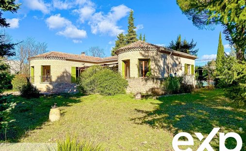 Castle for Sale in Forcalquier, Provence-Alpes-Côte d'Azur, France