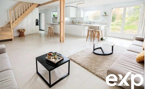 Castle for Sale in Bons-en-Chablais, Auvergne-Rhône-Alpes, France