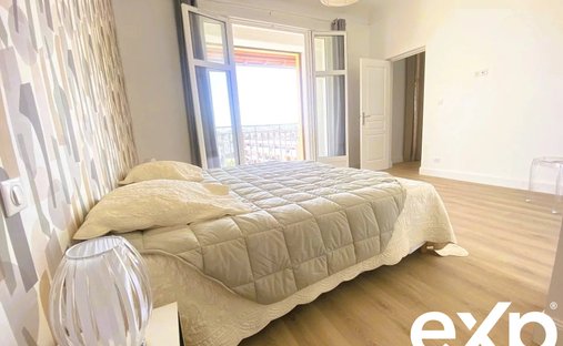 Château With Two Gîtes And Reception Hall. - 4