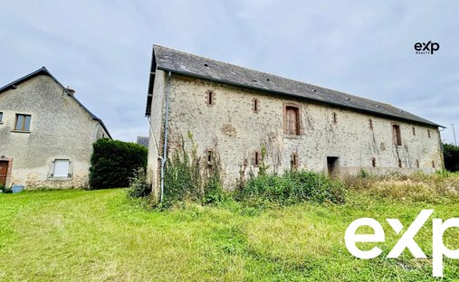 Castle for Sale in Laval, Pays de la Loire, France