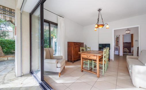 Castle for Sale in Cassis, Provence-Alpes-Côte d'Azur, France