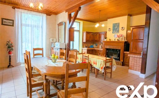 Castle for Sale in Fargues-Saint-Hilaire, Nouvelle-Aquitaine, France