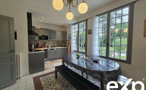 16th C Castle With Outbuildings, Perfectly Renovated