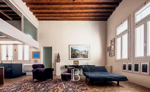 Castle for Sale in Venice, Veneto, Italy