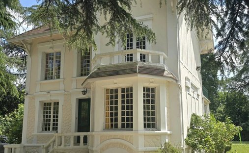 16th C Castle With Outbuildings, Perfectly Renovated