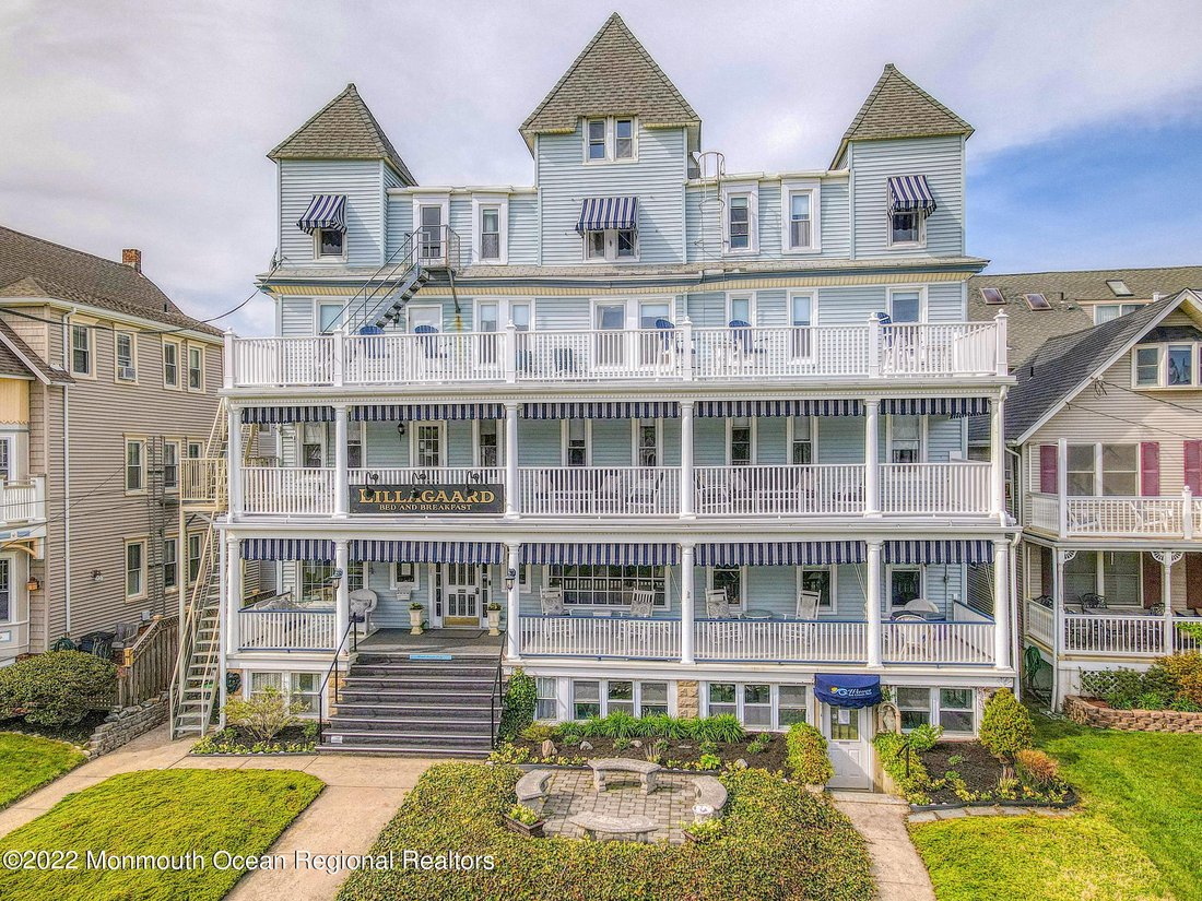 House in Ocean Grove, New Jersey, United States 2 - 16831152