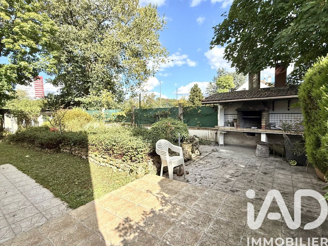 House in La Cilof, Viry-Chatillon, France 3 - 16839701