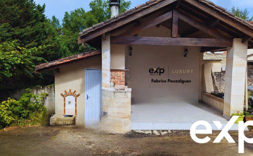 Castle for Sale in Fargues-Saint-Hilaire, Nouvelle-Aquitaine, France