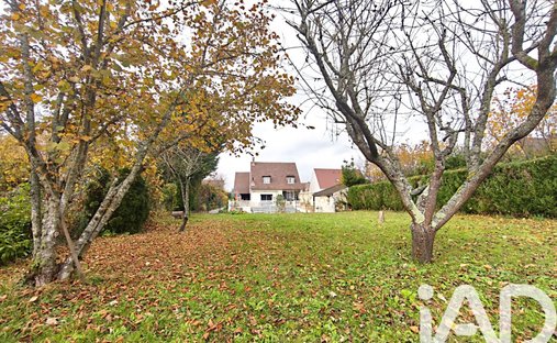 Castle for Sale in Maincy, Île-de-France, France - 5