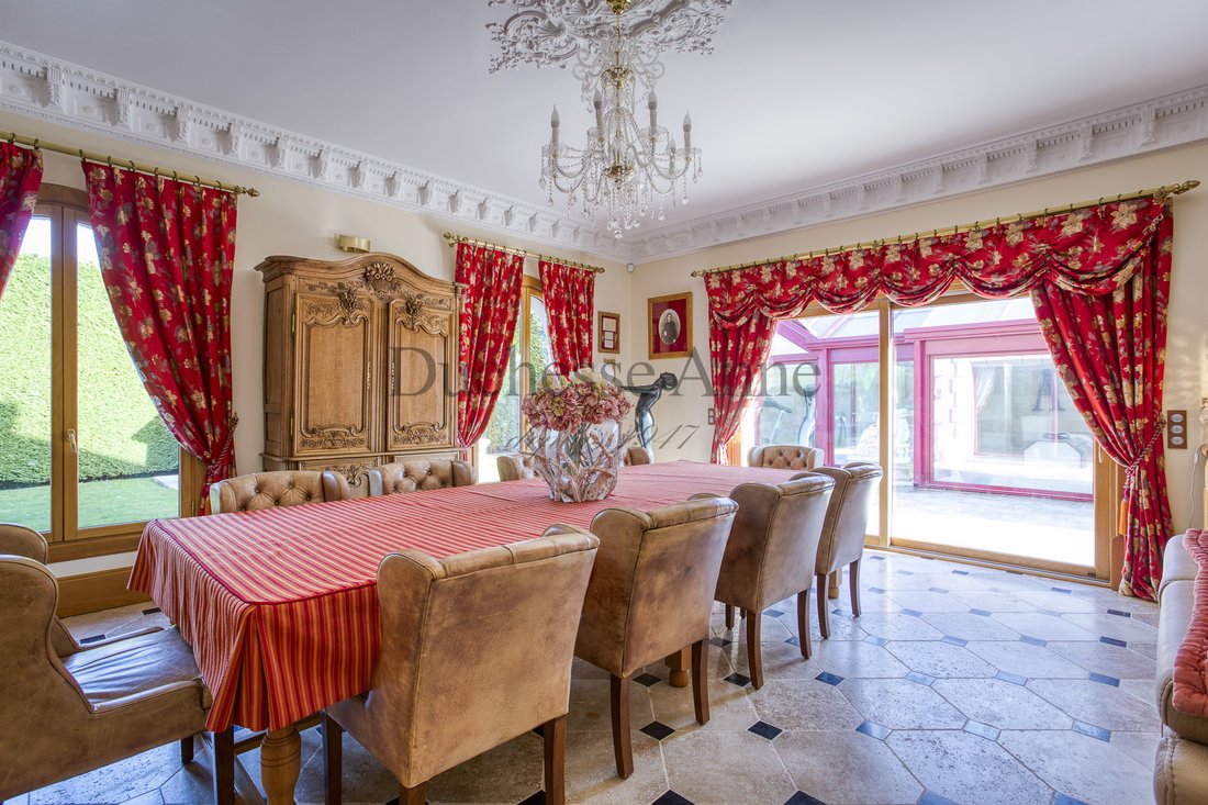 House in Montfort-l'Amaury, Ile-de-France, France 3 - 16832656