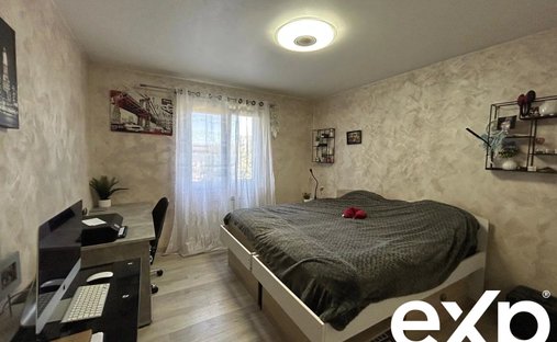 Castle for Sale in Bons-en-Chablais, Auvergne-Rhône-Alpes, France