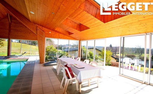 Castle for Sale in Ussel, Nouvelle-Aquitaine, France