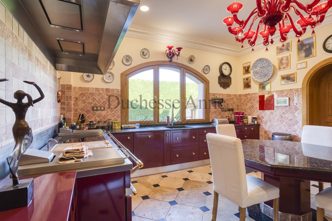 House in Montfort-l'Amaury, Ile-de-France, France 4 - 16832656