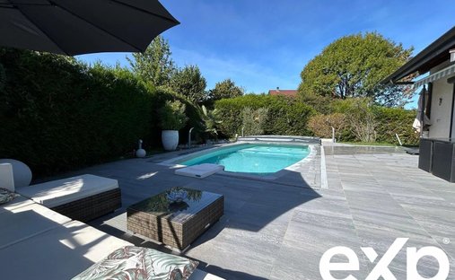 Castle for Sale in Bons-en-Chablais, Auvergne-Rhône-Alpes, France