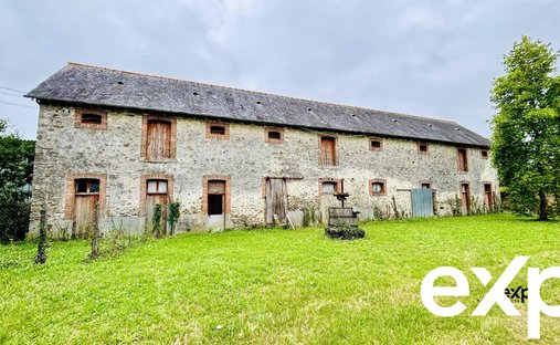 Castle for Sale in Laval, Pays de la Loire, France