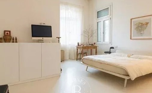 Castle for Sale in Venice, Veneto, Italy