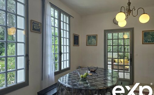 16th C Castle With Outbuildings, Perfectly Renovated