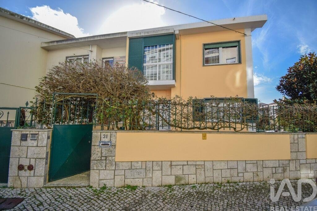 House in Algueirao-Mem Martins, Lisbon, Portugal 1 - 16838968