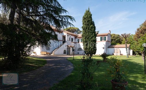 Villa in Civitanova Alta, Civitanova Marche, Marken 1